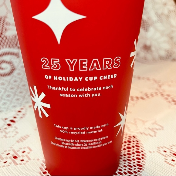 ⭐️ LIMITED EDITION ⭐️ Starbucks Red Cup Day 2022 Holiday Travel Mug Collectible - Picture 4 of 7